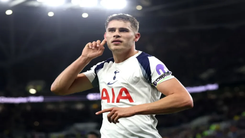 Barcelona Target Micky van de Ven