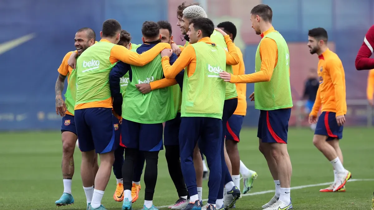 Barcelona staff strike El Clasico