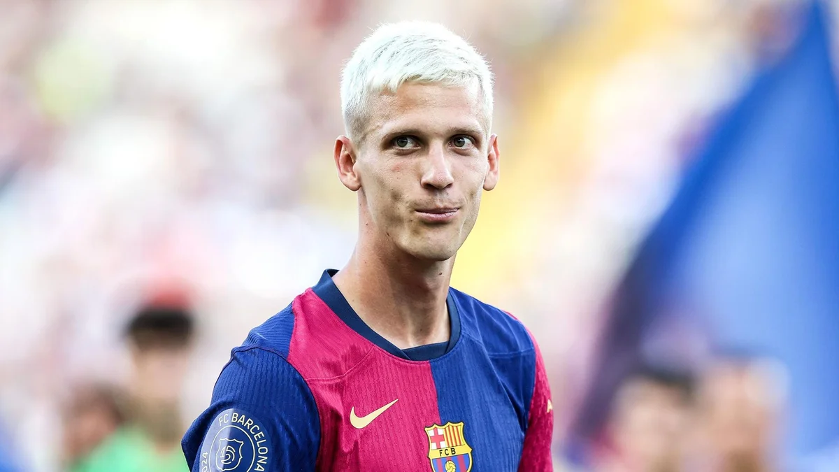 dani olmo injury el clasico - Dani Olmo portrait close up in Barcelona kit