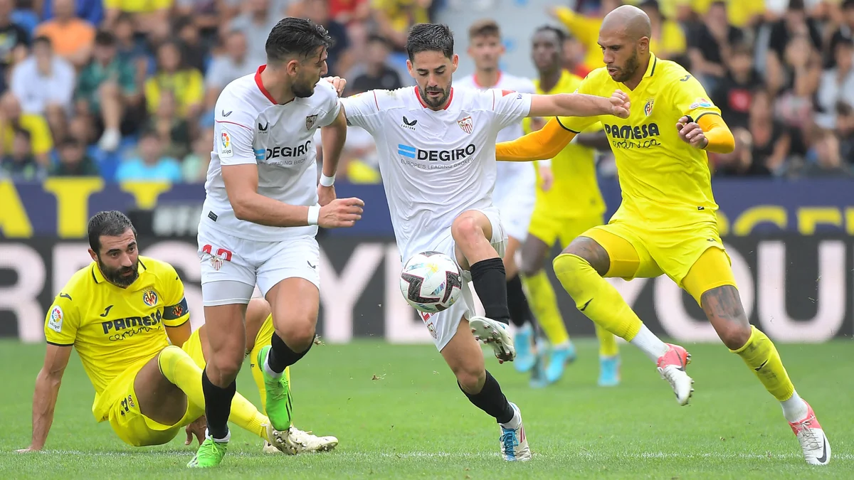 laliga matchday 10 el clasico - Sevilla and Villarreal battle in LaLiga action