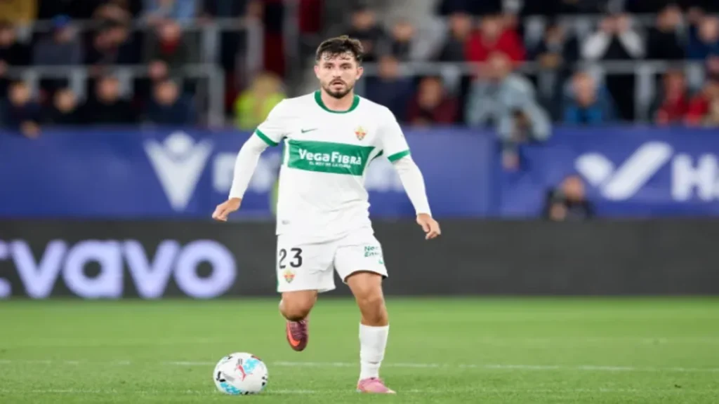 Víctor Chust to Elche